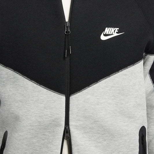 NIKE TECH FLEECE